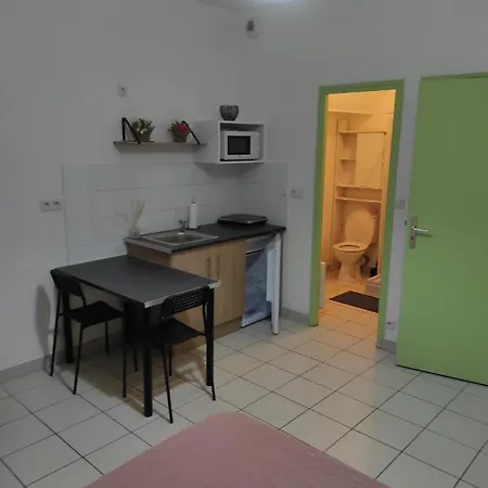 T1 centre ville Aubenas Extérieur photo
