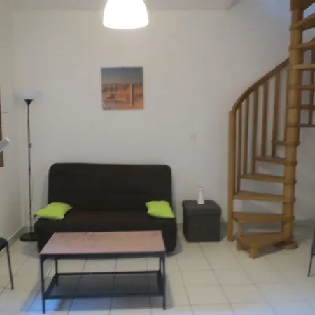 T1 centre ville Aubenas Extérieur photo