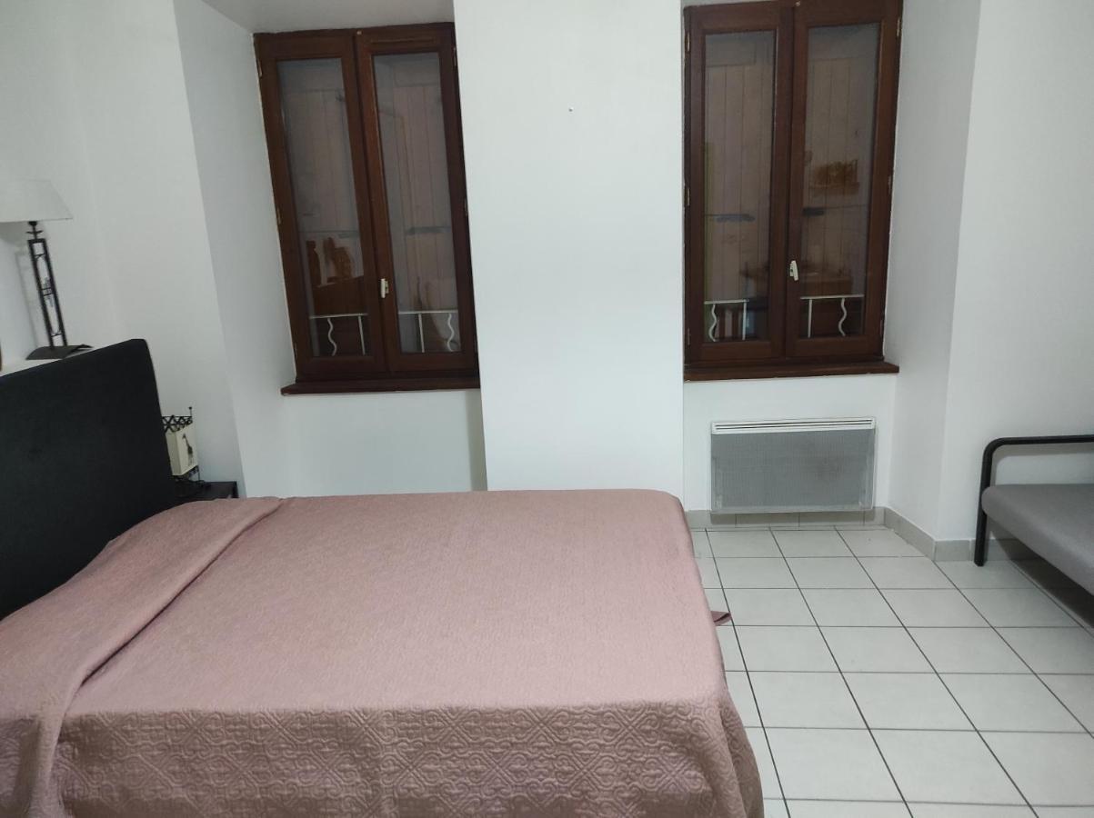T1 Centre Apartment *